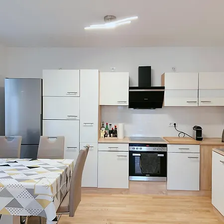Moden In With Free Parking * Colonia