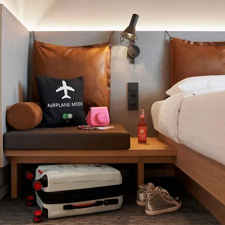 Moxy Bonn Airport Cologne