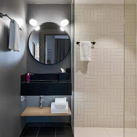 Moxy Bonn Airport 3* Cologne