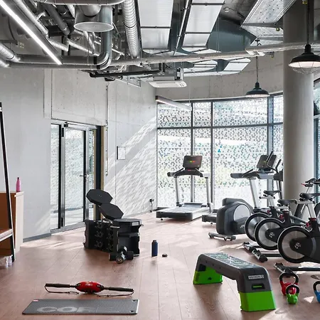 Moxy Bonn Airport Cologne