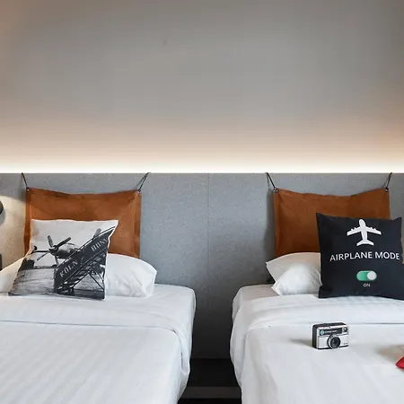 Moxy Bonn Airport 3* Cologne