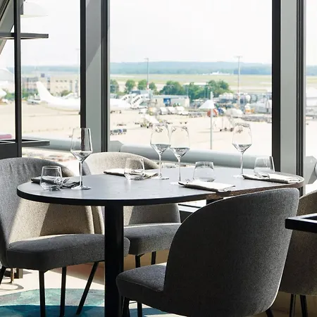 Hotel Moxy Bonn Airport