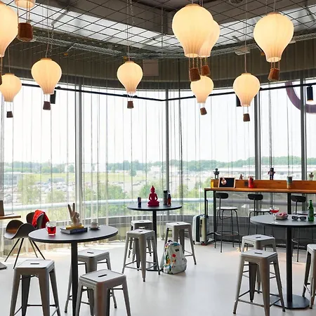 Moxy Bonn Airport