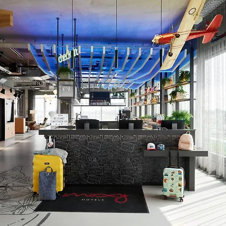 Moxy Bonn Airport Hotel 3*