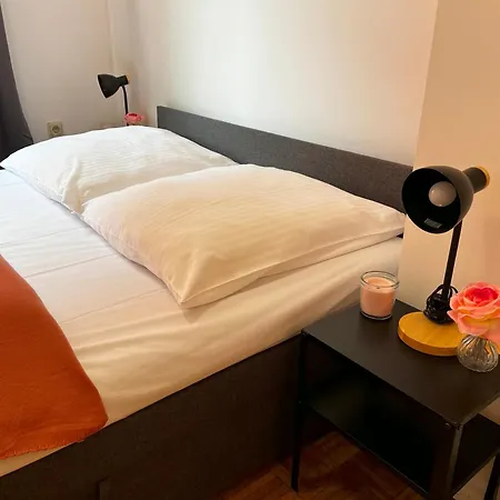 Spacious In Cologne, Near The Cathedral *