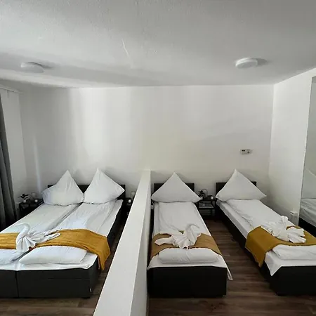 Апартаменты Spacious In Cologne, Near The Cathedral Кёльн