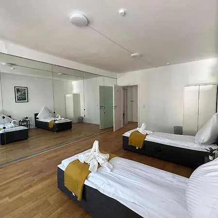 Spacious In Cologne, Near The Cathedral