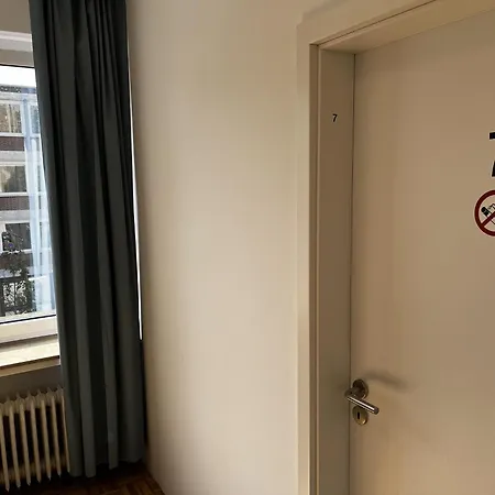 Апартаменты Spacious In Cologne, Near The Cathedral