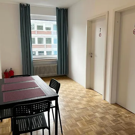 Private At Heumarkt, Center 호스텔