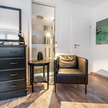 Urban Retreat - Whirpool - Lage ケルン