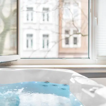 Urban Retreat - Whirpool - Lage * ケルン