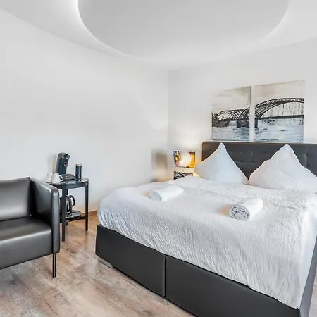 Urban Retreat - Whirpool - Lage ケルン