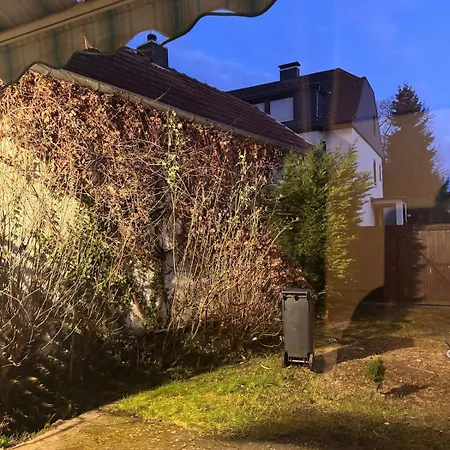 In Porz Am Rhein Mit Kompletter Kueche Apartment *