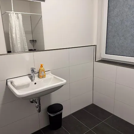 T&k - Bergisch Gladbach - 7 Comfortable - 20 Min To Fair Messe Appartement