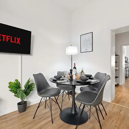 Privates City-apartement Nah Der Messe Und Lanxessarena Appartement *