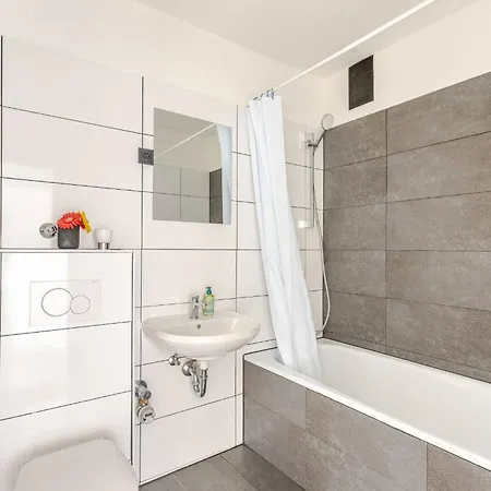 Mit Flair Koeln-messenaehe Appartement *