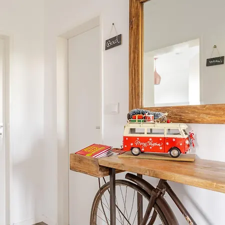 Appartement Mit Flair Koeln-messenaehe *