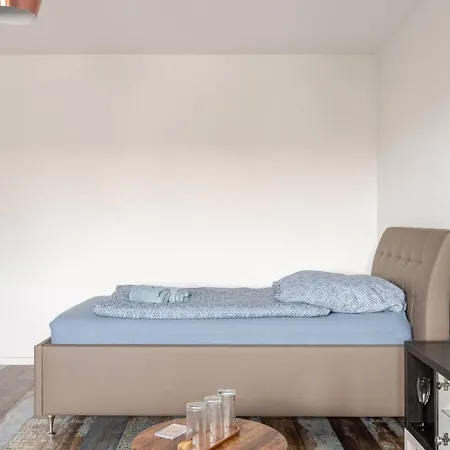 Appartement Mit Flair Koeln-messenaehe *