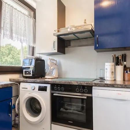 A Neat Cozy In Appartement *