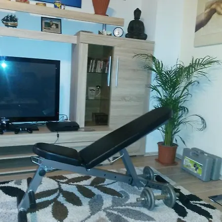 Robert's Rent A * Kolonia