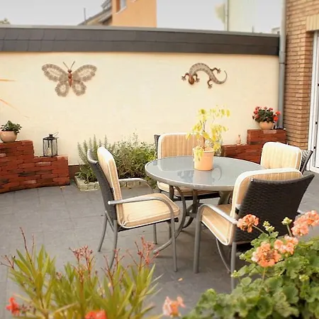 Apartment Design In Mit Terrasse