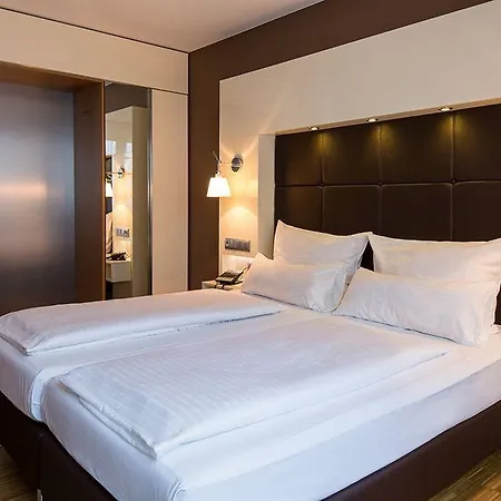 Santo 4* Köln