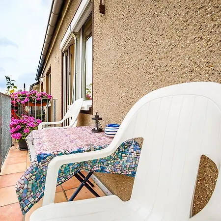 Messenaehe Apartamento Colonia