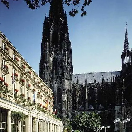 Dom Otel Köln