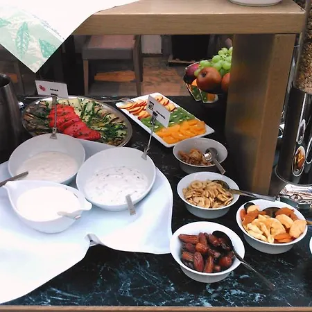 Hotel Triton II