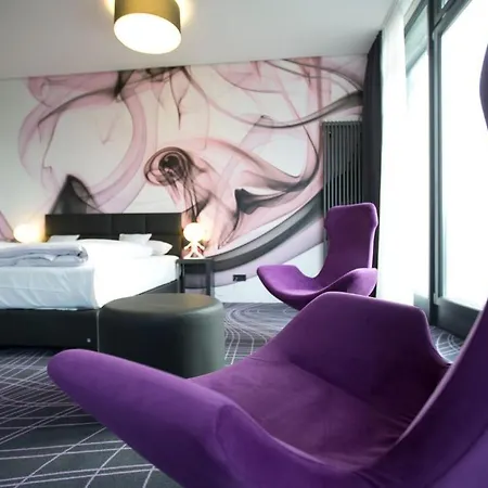 Euronova Arthotel Hotel 4*