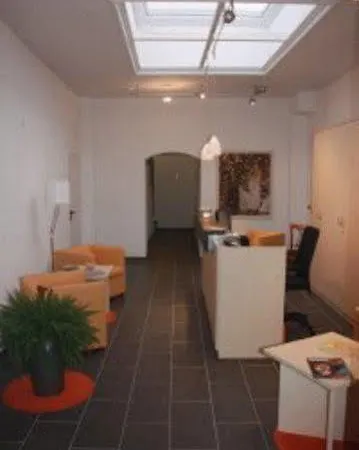 Smarty Airport - Kontaktloser Self Check-in Hotel 3*