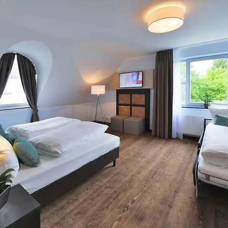 Uhu Gaestehaus Superior 3* Cologne