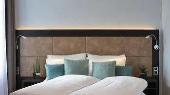 Uhu Gaestehaus Superior Hotel 3*