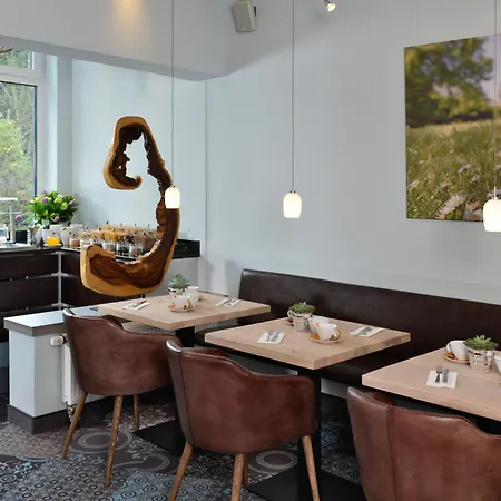 Hotel Uhu Garni Cologne