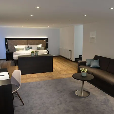 Uhu Gaestehaus Superior Cologne