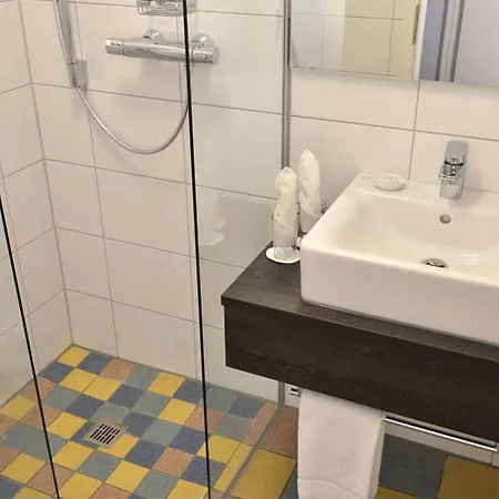 Uhu Gaestehaus Superior 3*