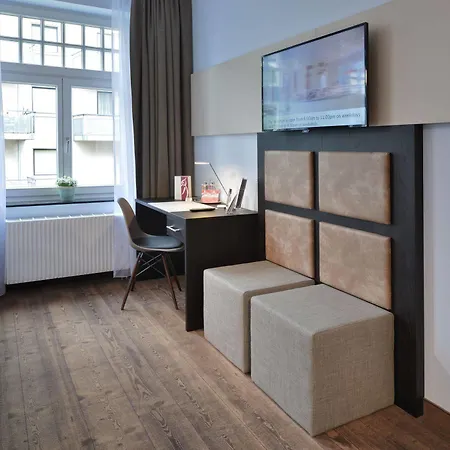Uhu Gaestehaus Superior Hotel Cologne
