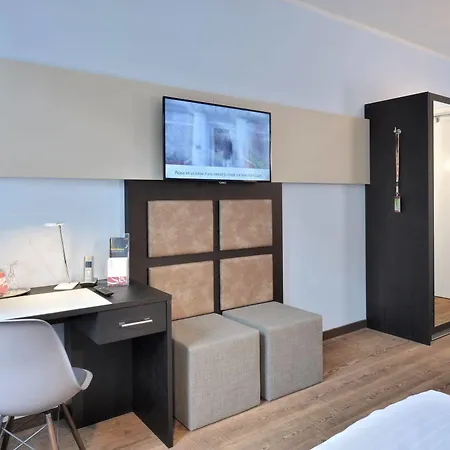 Hotel Uhu Gaestehaus Superior 3*