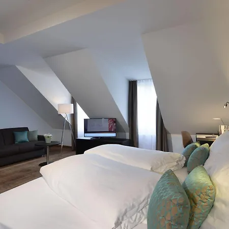 Uhu Gaestehaus Superior Hotel 3*