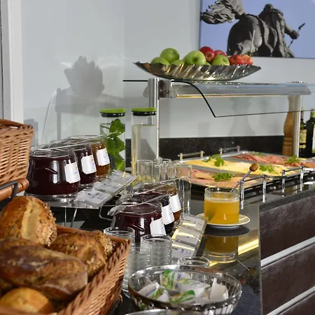 Uhu Gaestehaus Superior Hotel 3*