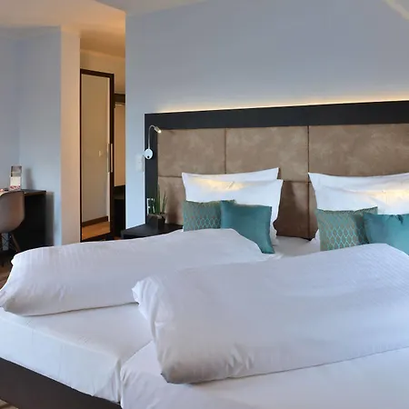 Uhu Gaestehaus Superior Hotel 3*