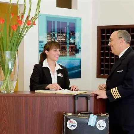 Mercure Airport 3*