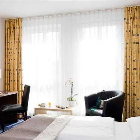 Mercure Airport