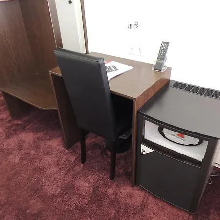 Otel Aaa Budget Köln