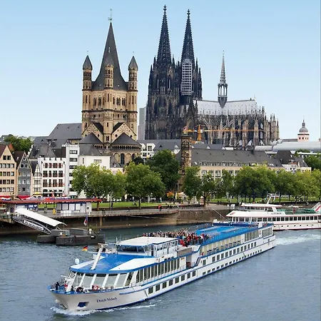 Fairtours Hotelschiff Dutch Melody**** Botel
