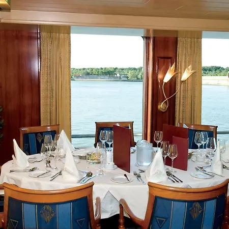 Fairtours Hotelschiff Dutch Melody**** Botel