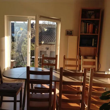 アパート Mit Garten In