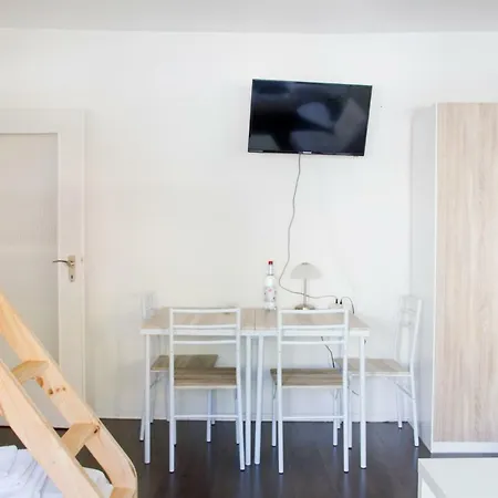 **** Comfortable Studio **** Hansaring 19, Mediapark, Messe, Dom * Кёльн