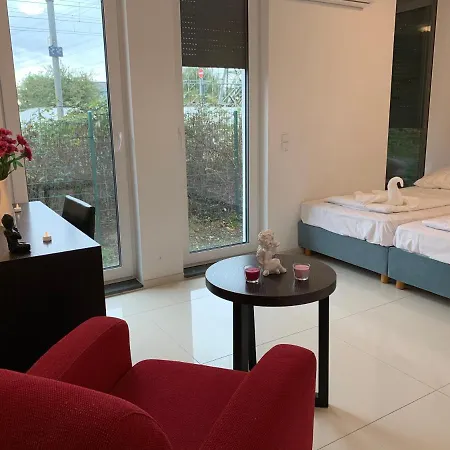 Apartment Lovely Studio West 6