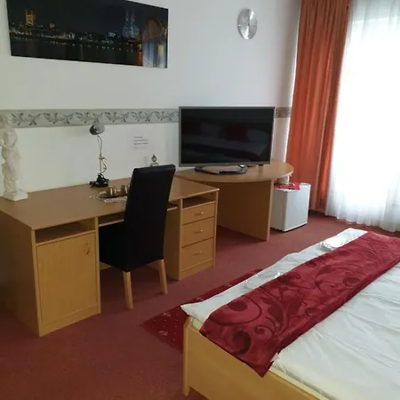 Hotel Eigelstein 2*